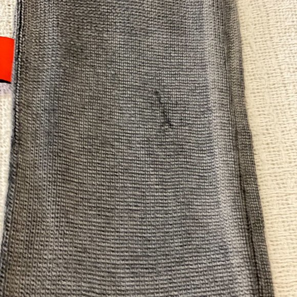 Vintage Distressed Era Era Knit Scarf - Picture 8 of 11